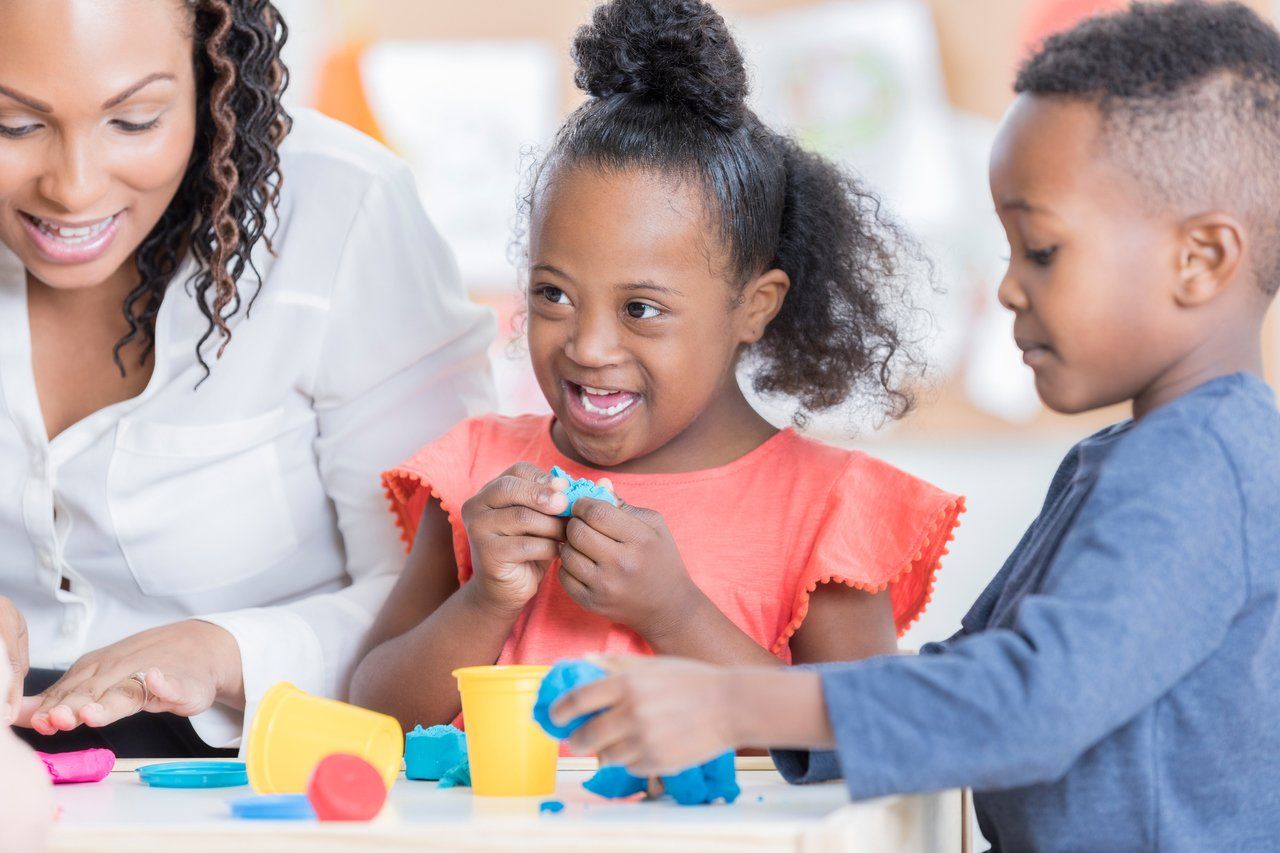 Aprendizagens das crianças o brincar como experiência educativa