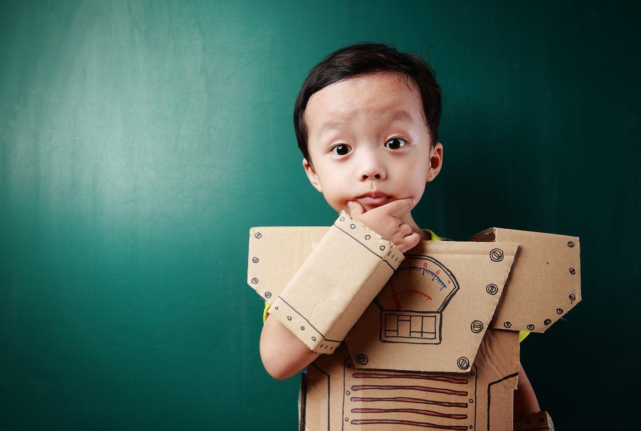 Educação escolar em casa, desenvolvimento infantil na era digital