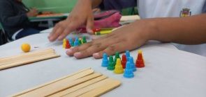 Use jogos construídos pelos alunos para celebrar o Dia da Matemática 