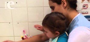 Higiene bucal dos bebês | Cuidados na Creche