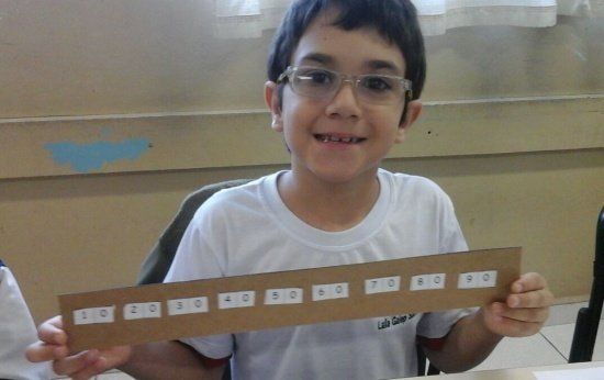 Conheça a “régua das dezenas”, uma atividade eficaz na alfabetização matemática