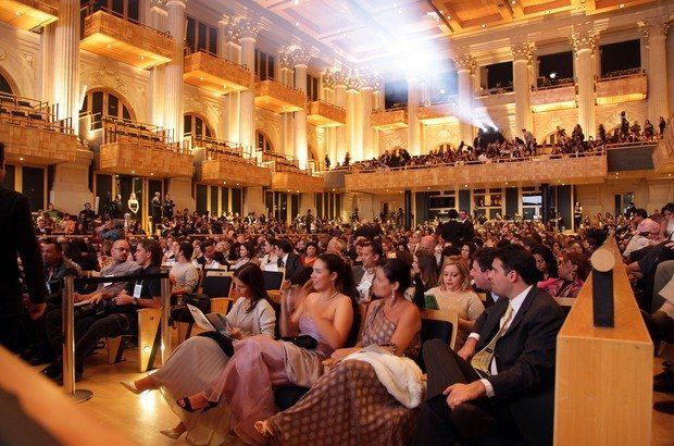 Convidados prestigiam a cerimônia de entrega do Prêmio Victor Civita Educador Nota 10, na Sala São Paulo