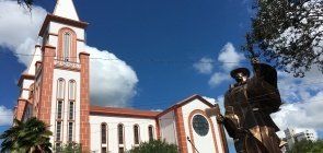 Chapecó (SC) abre 178 vagas na rede municipal