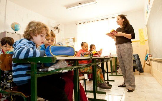 Alfabetização na BNCC: dá para ser no 2º ano, mas o professor não pode ficar sozinho