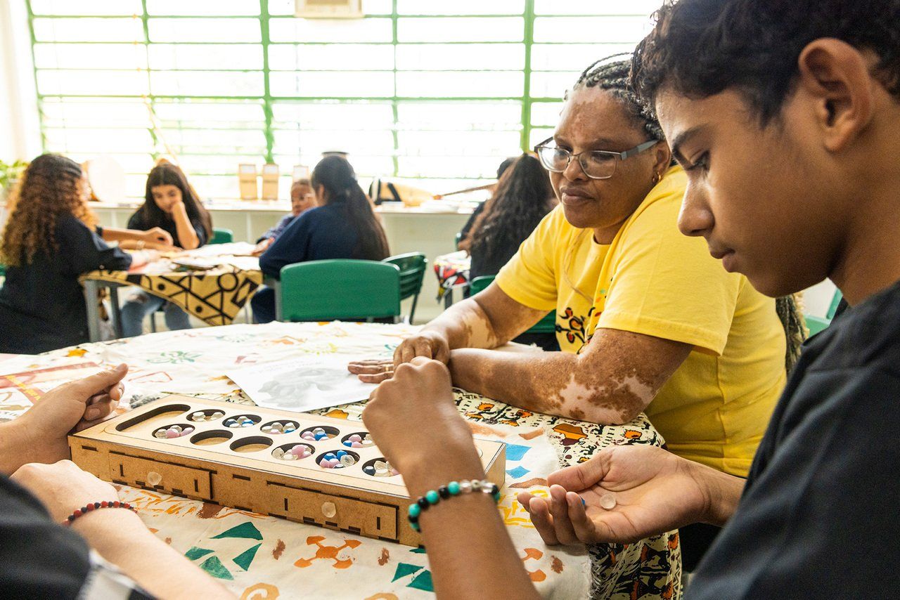 Santos abre novas vagas gratuitas para aulas de xadrez na segunda