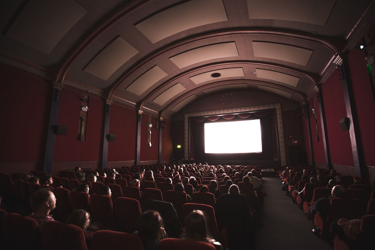 Sala de cinema lotada