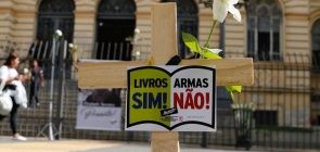 Por que a escola é escolhida como alvo de massacres?