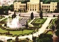 Os jardins do Museu do Ipiranga foram inspirados nos do palácio francês de Versalhes, construído para comemorar a libertação do Brasil de Portugal. Foto: José Rosael/Sérgio Yamada