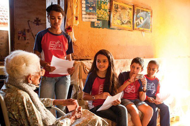 A garotada entrevistou antigos moradores da região, como Jacyra da Silva Coelho, 100 anos. Raoni Maddalena