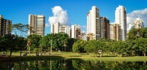 Goiás abre 900 vagas para professores de 4 disciplinas