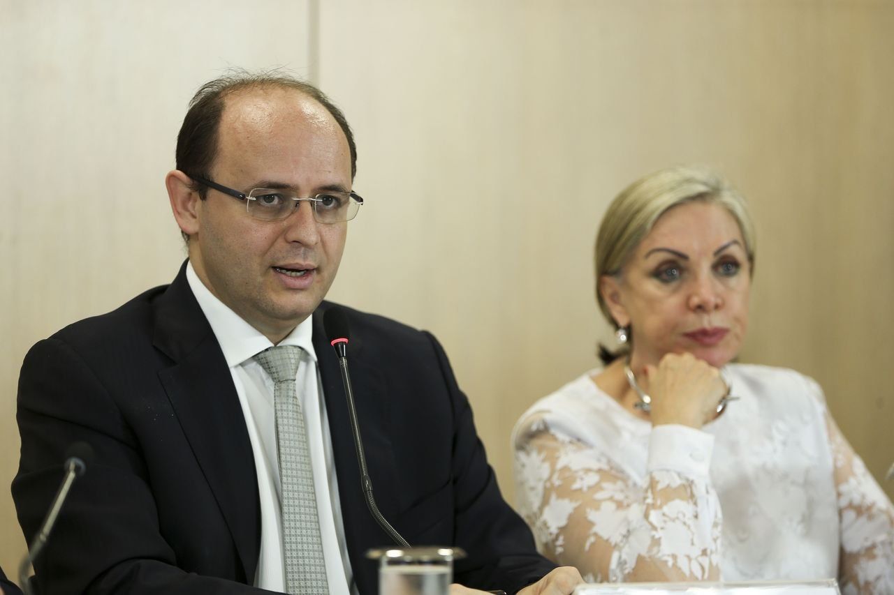 O ministro da Educação, Rossieli Soares, e a presidente do Inep, Maria Inês Fini